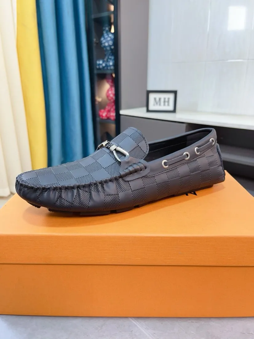 Men's men's shoes💰400🌹🌹[LV Louis Vuitton] New men's beanie shoes💝💝.. Top-grade imported cowhide embossed➕Comfortable leather lining. It is extremely skin-friendly and comfortable, feels very delicate, and the shape is very correct! Perfectly reflects the three-dimensional sense, code number: 38-44